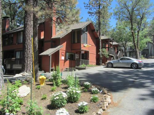 Two-bedroom Deluxe Unit #49 By Escape For All Seasons