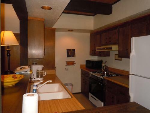 Two-bedroom Deluxe Unit #49 By Escape For All Seasons