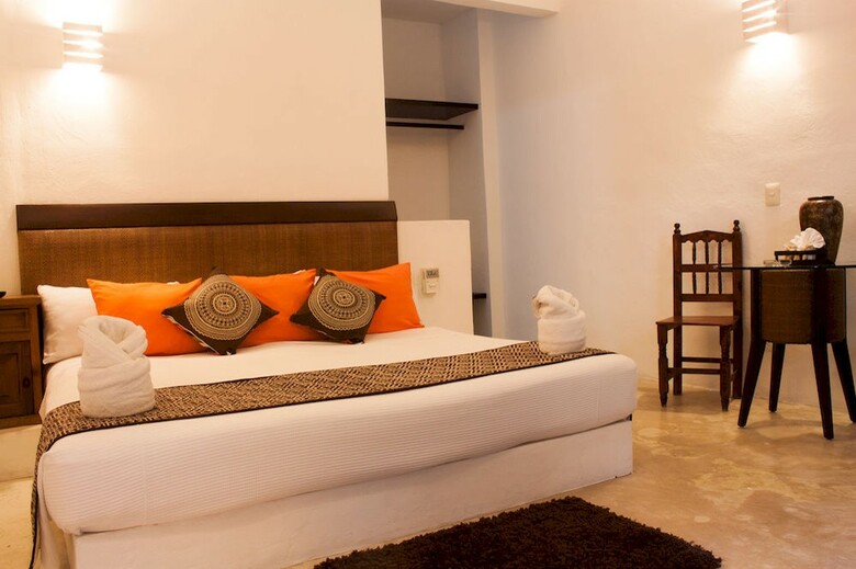 Siesta Fiesta Hotel