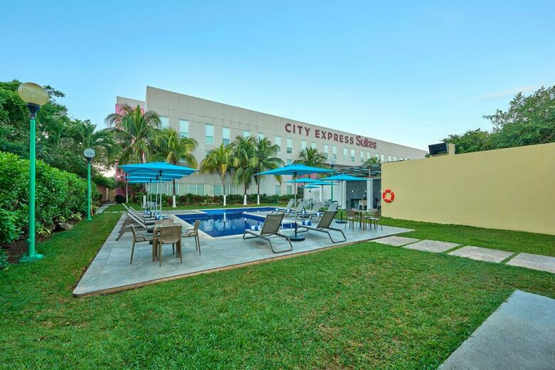 Hotel City Express Playa Del Carmen