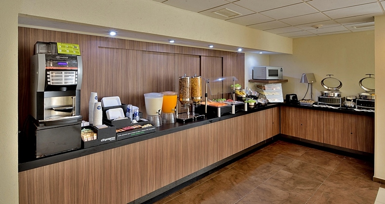 Hotel City Express Playa Del Carmen