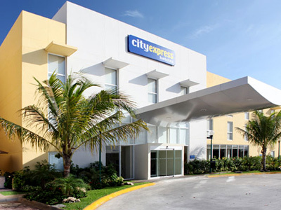Hotel City Express Playa Del Carmen