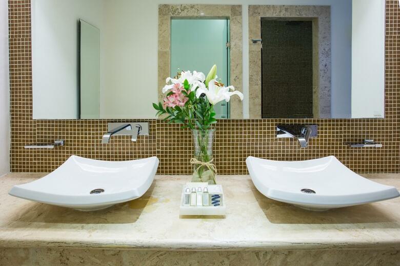 Artisan The Handmade Hotel Collection