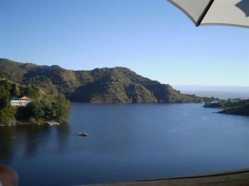 Lodge Complejo Caba�as Foxes Frente Al Lago
