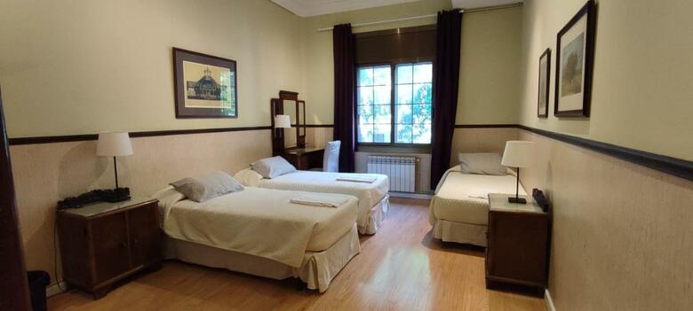 Hostal Casa Consell Guest House