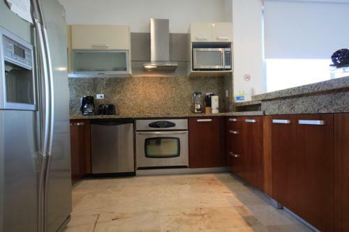 Beautiful Apartment In Playa Del Carmen