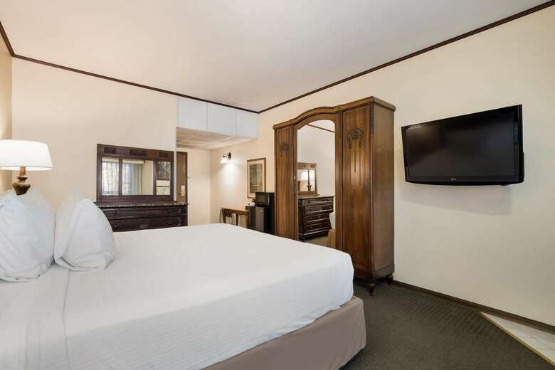 Hotel Best Western- Big Bear Chateau