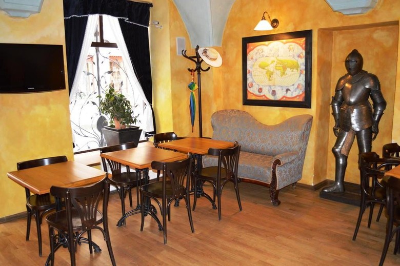 U Cervene Zidle - Red Chair Hotel