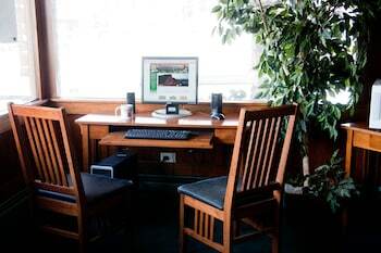 Hotel Robinhood Resort