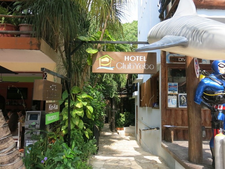 Club Yebo Hotel