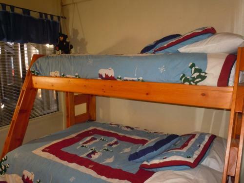 Two-bedroom Plus Den Premier Unit #31 By Escape For All Seasons