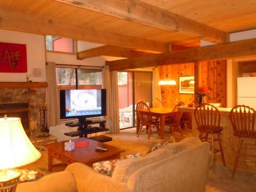 Two-bedroom Standard Unit #104 By Escape For All Seasons