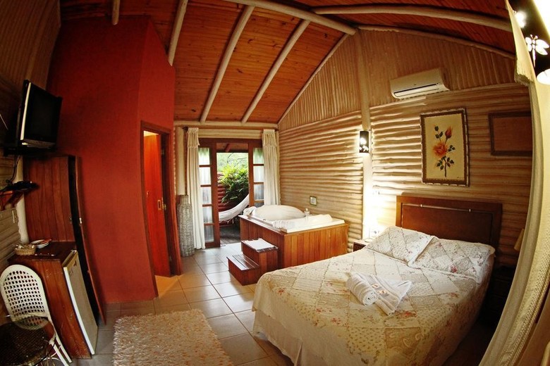 Hostal Pousada Mares Do Santinho