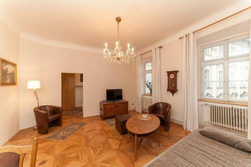Apartamentos Zlat� K?? Golden Horse
