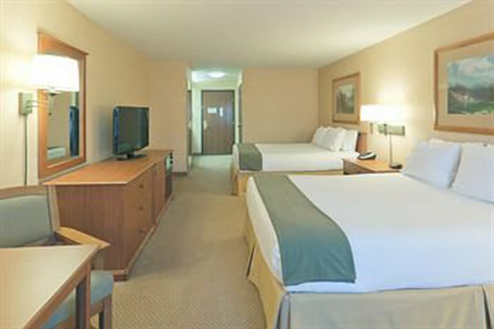 Holiday Inn Express Hotel & Suites Bishop