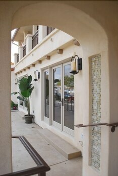 Hotel Bella Capri Inn And Suites