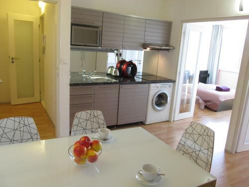 Golden Family Apartments