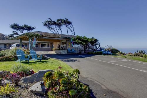 Hotel Cambria Shores Inn