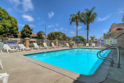 Motel 6 Carlsbad East