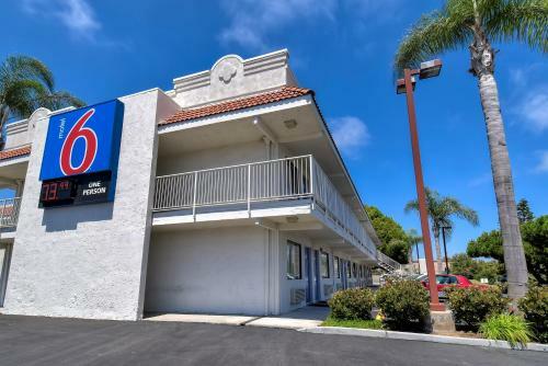 Motel 6 Carlsbad East