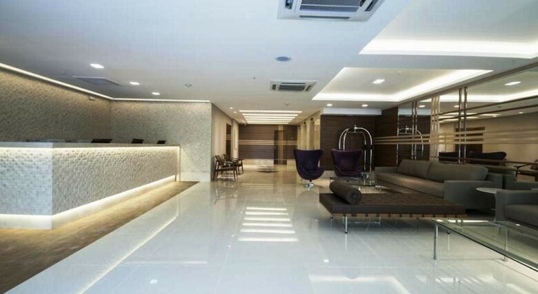 Hotel Atl�ntico Rio Budget