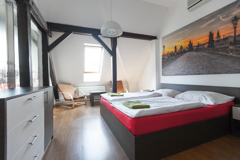 Elisky Kr�snohorsk� Apartments