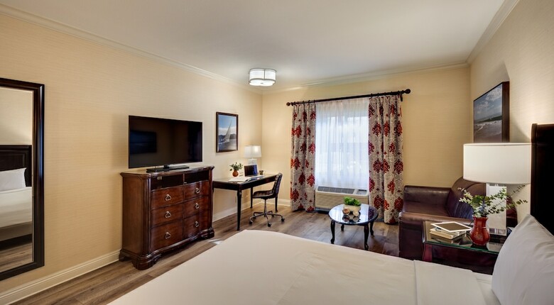 Ayres Hotel & Suites Costa Mesa/newport Beach