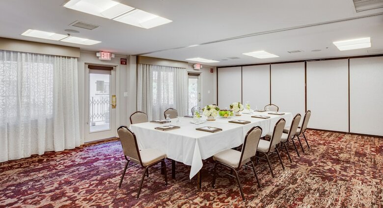 Ayres Hotel & Suites Costa Mesa/newport Beach