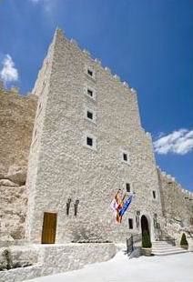 Hotel Residencia Real Del Castillo de Curiel