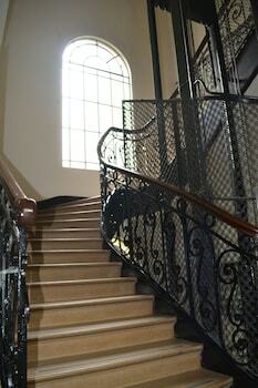 Hotel Alcazar