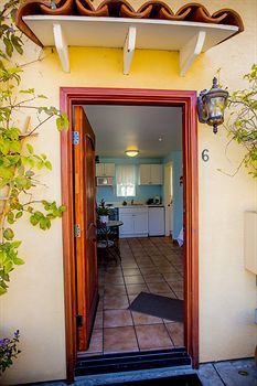 Posada Leucadia Beach Inn