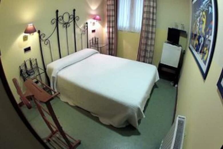 Hostal Bego�a