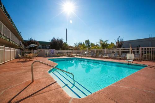 Motel University Inn Fresno