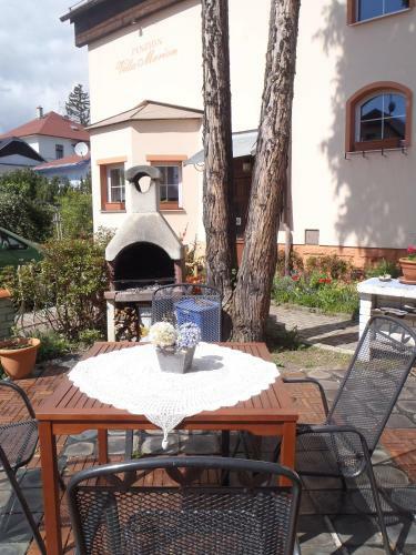 Hostal Penzion Villa Marion