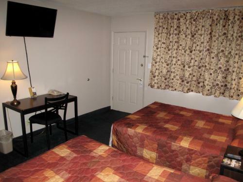 Budget Host Inn Saga Motel