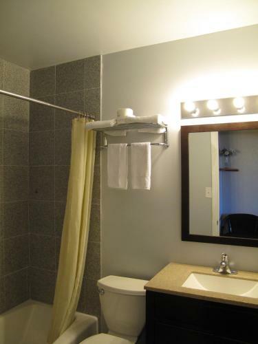 Budget Host Inn Saga Motel