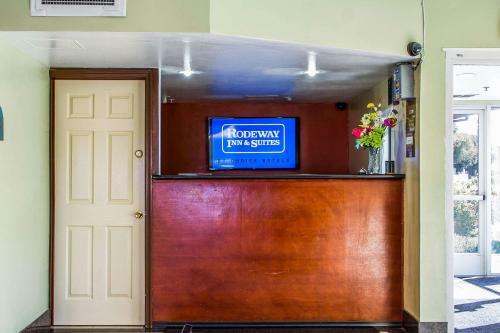 Hotel Rodeway Inn & Suites Hayward