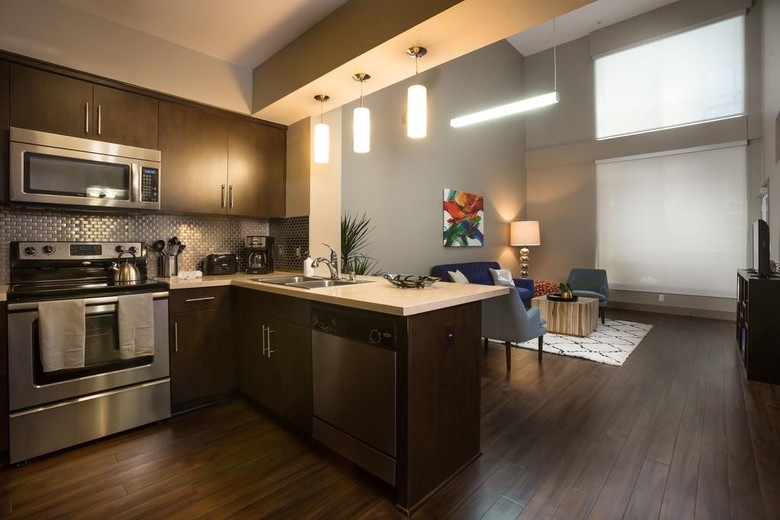 Hollywood Apartments