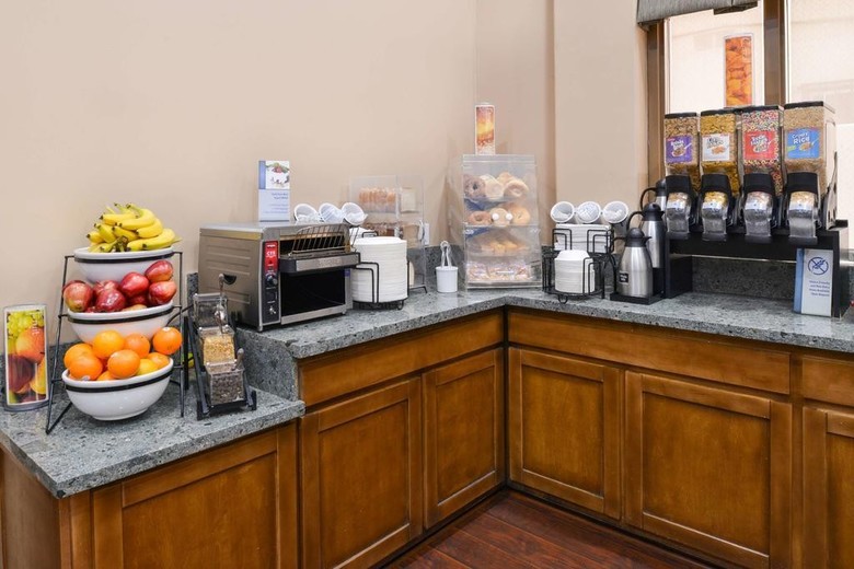 Best Western Plus Suites Hotel - Lax