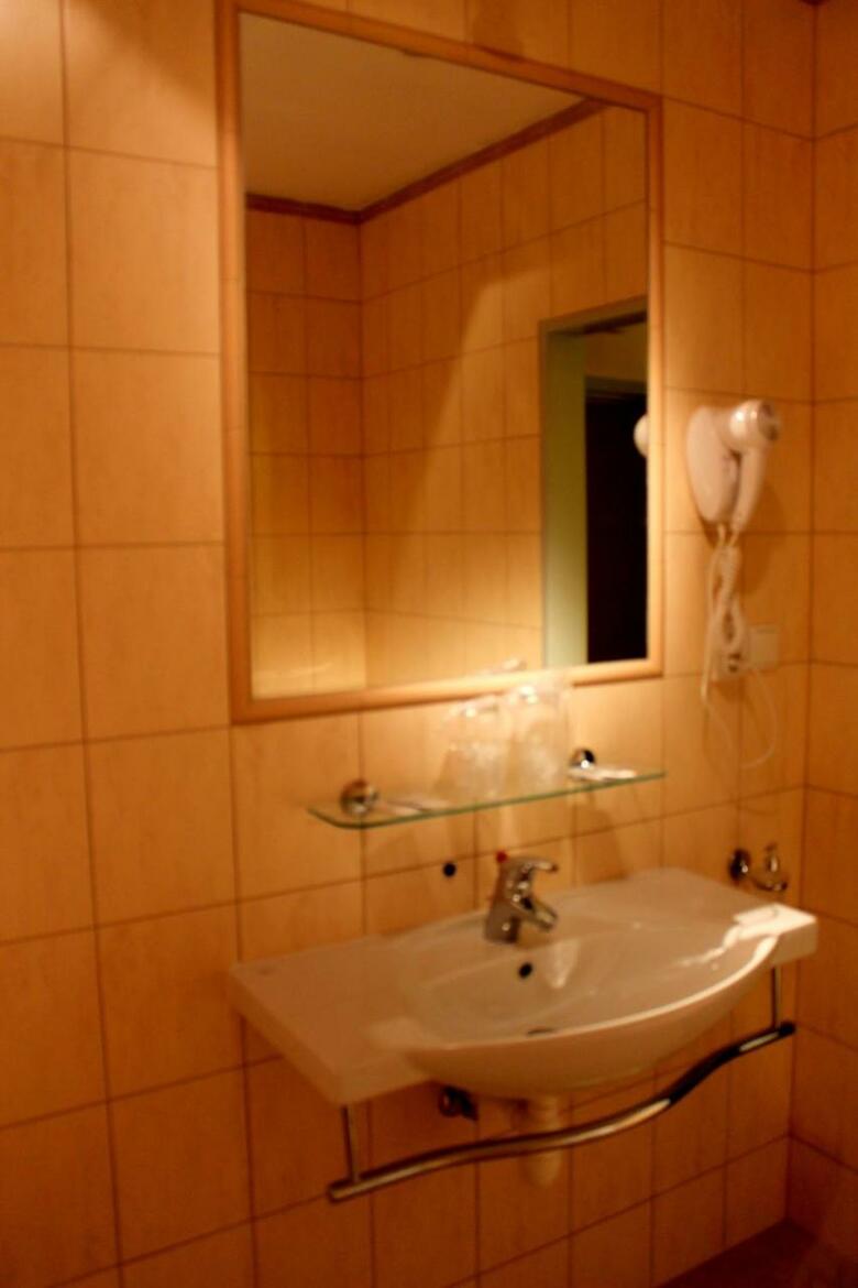 Hostal Enjoy Inn