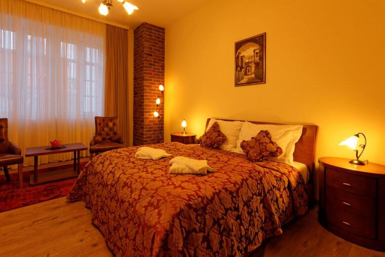 Hostal Enjoy Inn