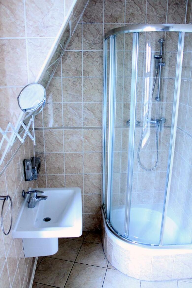 Hostal Enjoy Inn