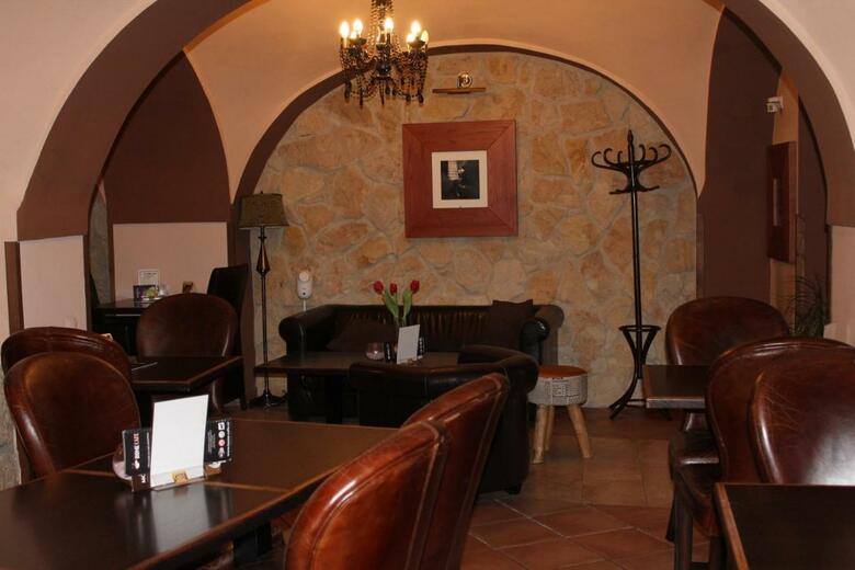 Hostal Enjoy Inn
