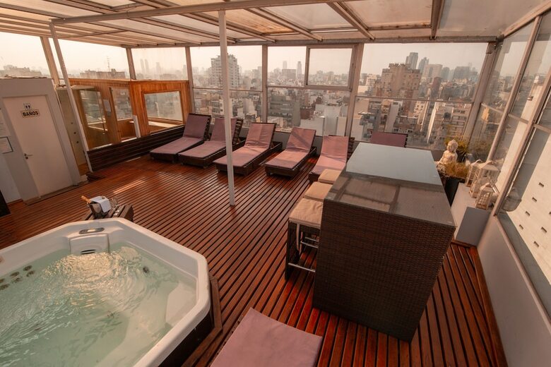 Isi Baires Apart & Suites