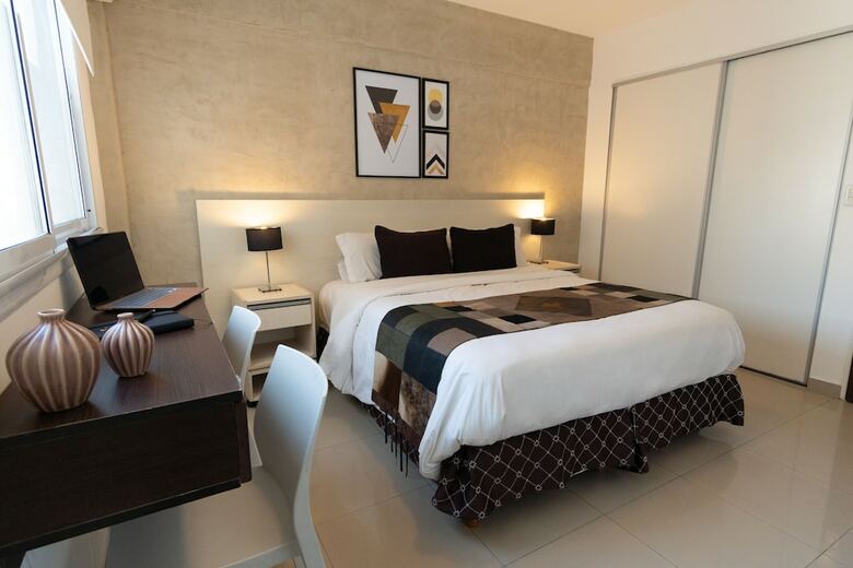 Isi Baires Apart & Suites