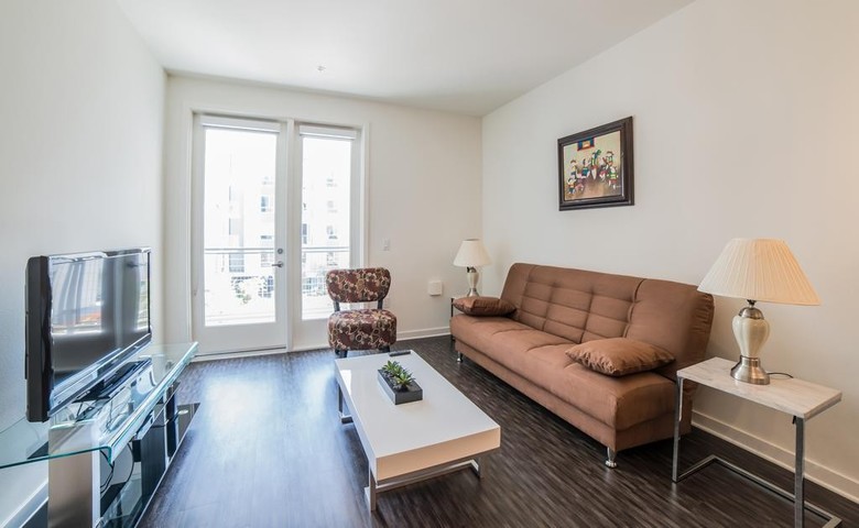 Wilshire Center Apartment