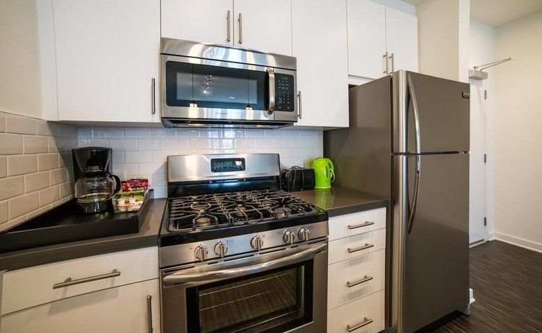 Wilshire Center Apartment
