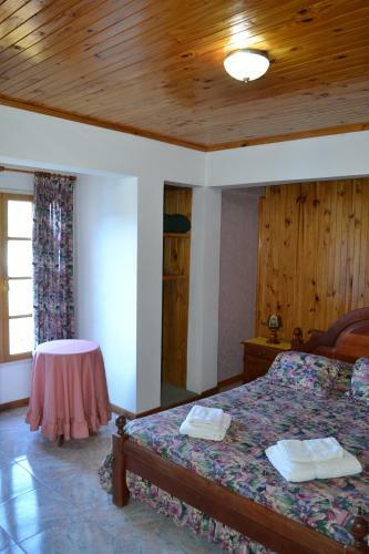 Hotel Lago Del Desierto