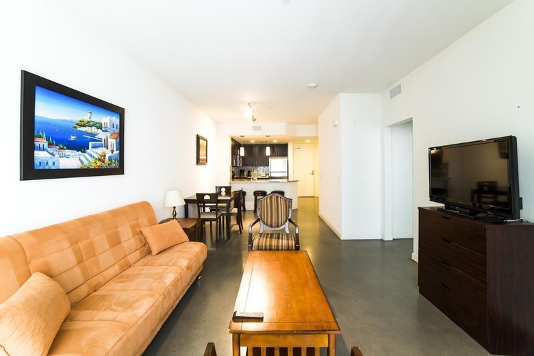 Downtown Wilshire Apartment