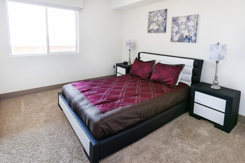 Heaven On Hollywood Furnished Apartments